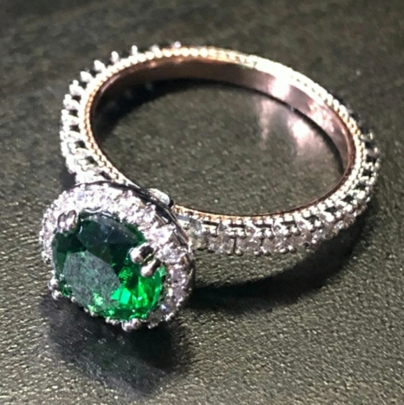 New Green Cubic Zirconia Two Tone Ring - Picture 3 of 8